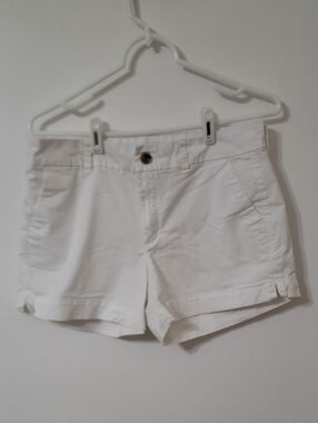 Old Navy White Women’s Casual Shorts